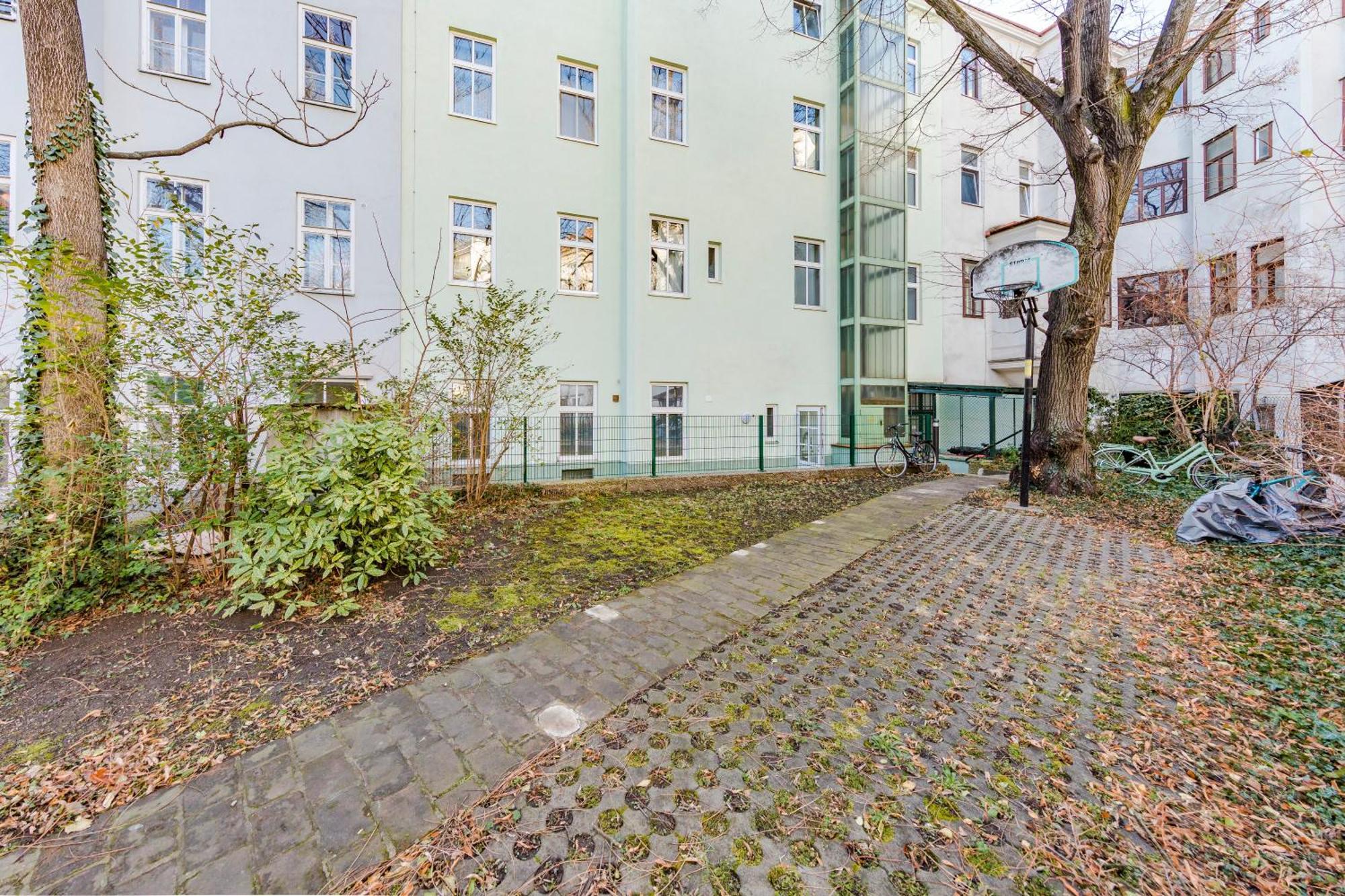 Urban Vienna Living - 18Th District Aparthotel Екстериор снимка