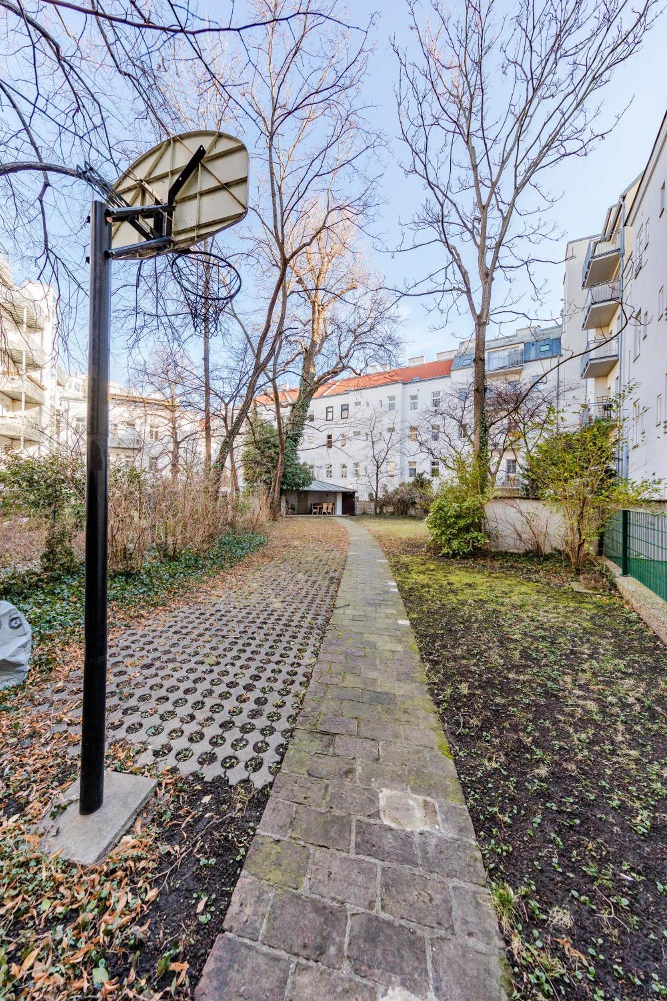 Urban Vienna Living - 18Th District Aparthotel Екстериор снимка
